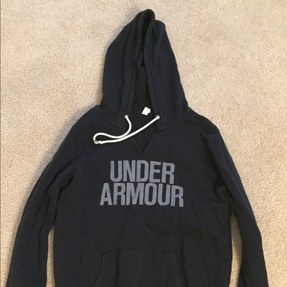 Under Armour Tops - Women’s Under Armour Sweatshirt Size Small
